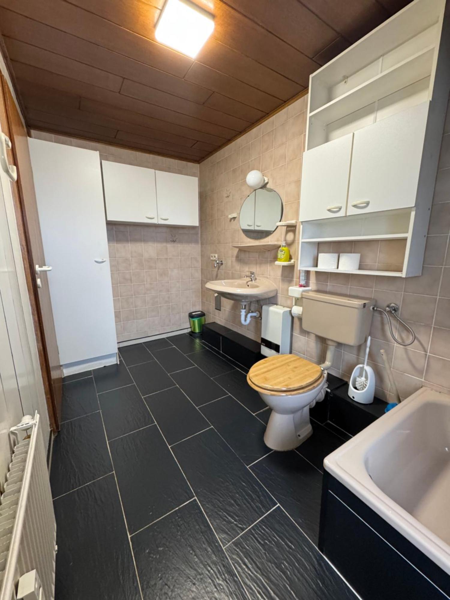 Moderne & Rustikale Monteurwohnung Im Zentrum 아이토르프 외부 사진