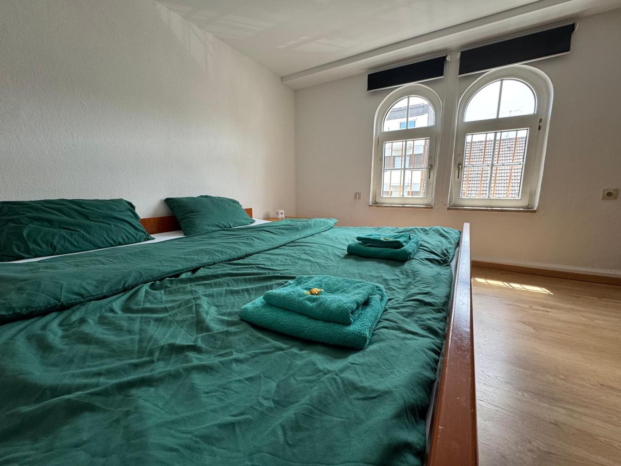 Moderne & Rustikale Monteurwohnung Im Zentrum 아이토르프 외부 사진